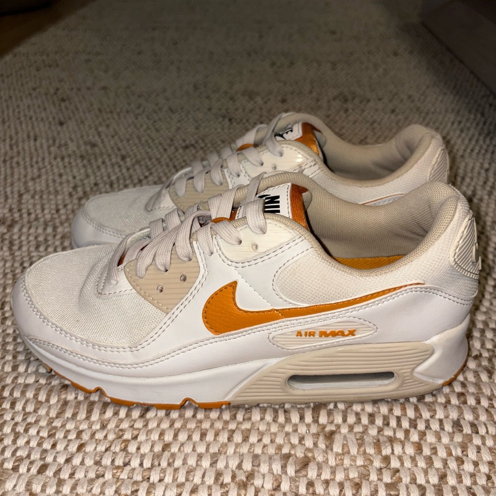 FLASH SALE! 🛍️ Women’s White and Orange Nike Air Max 90s - Picture 2 of 7